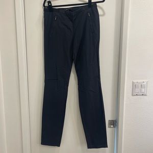 BCBGMaxAzria large navy straight pants. Light cotton. Zipper pockets.
